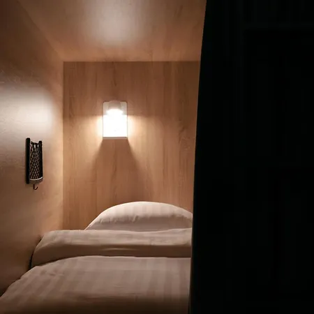 De Lola Podshotel 헤이그