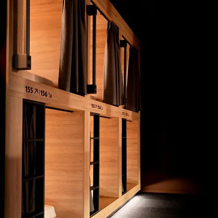 De Lola Podshotel 헤이그