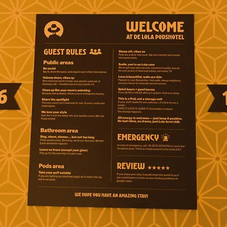 캡슐호텔 De Lola Podshotel *