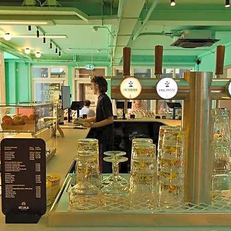 De Lola Podshotel Capsule hotel The Hague