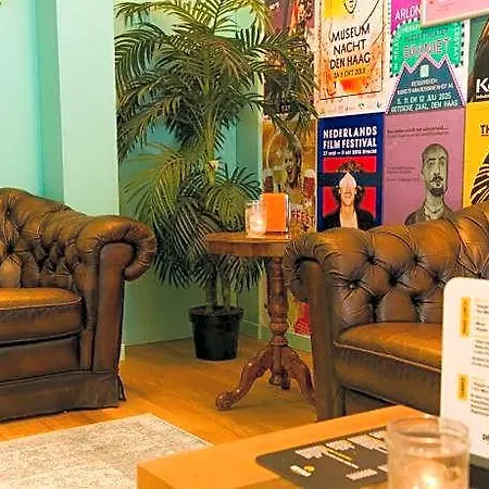 De Lola Podshotel The Hague