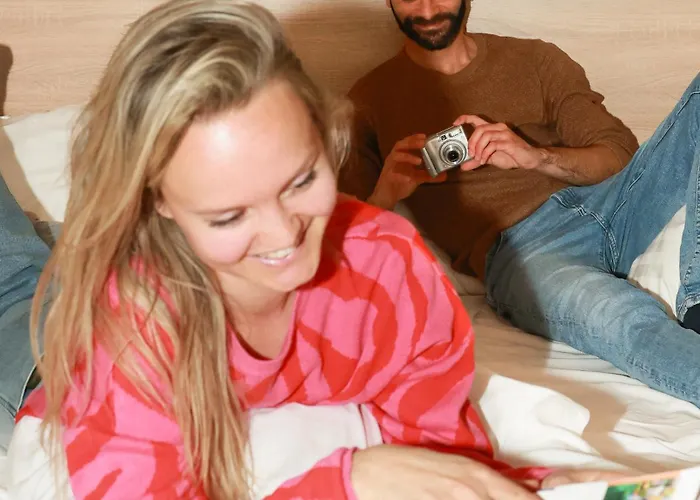 De Lola Podshotel 캡슐호텔 *