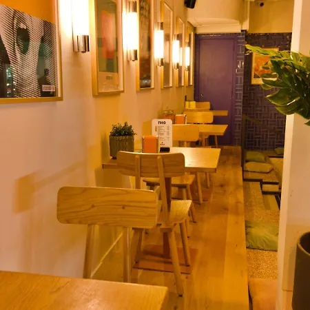 De Lola Podshotel カプセルホテル デン・ハーグ